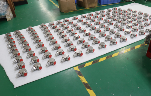 嘉馳導電滑環為海外客戶定制的卷筒旋轉接頭發貨啦