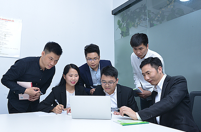 數(shù)十人獨(dú)立研發(fā)團(tuán)隊(duì)